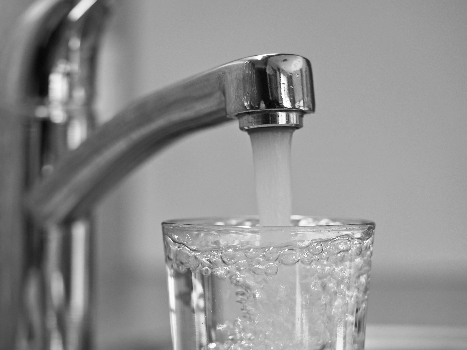a074f4c5-4a15-4911-a0f3-a7cdfae550c4-ralf1403-water-tap-10197407_1920.jpg
