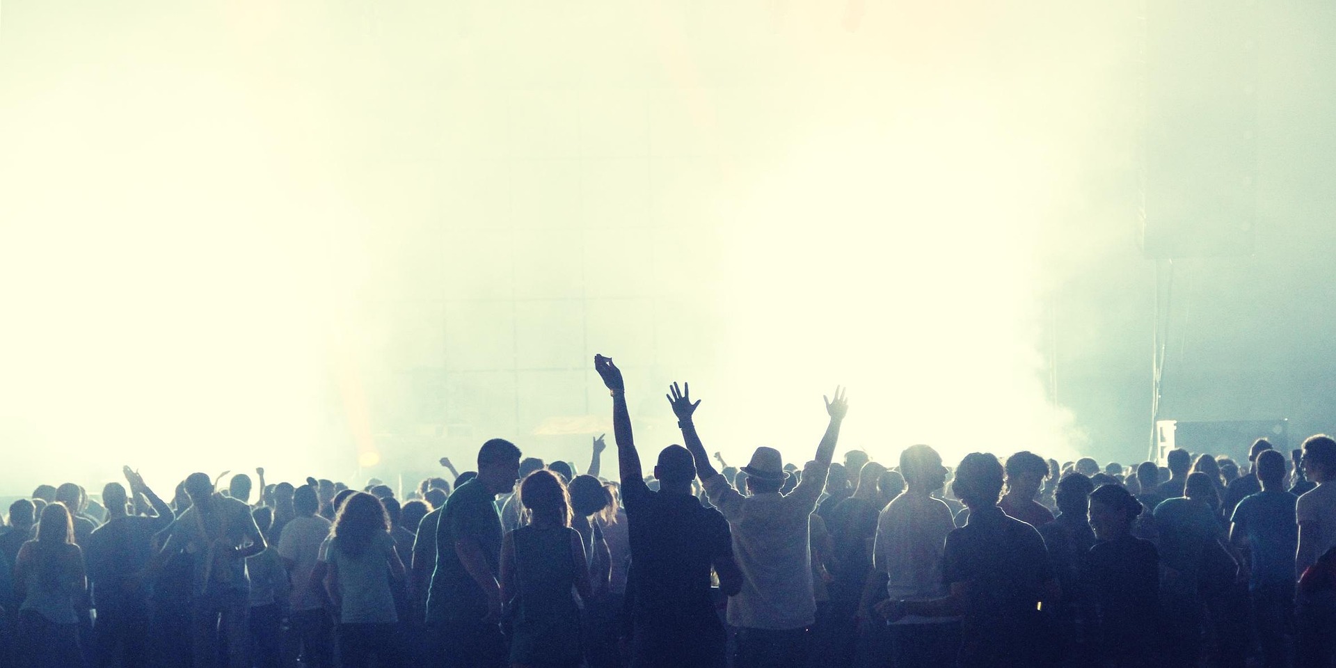 c2107754-67b1-43a3-8d24-b39c878c11c2-crowd-2361583_1920.jpg